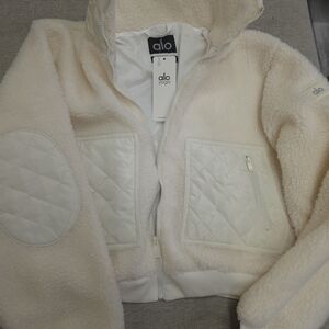 ALO Yoga Foxy Sherpa Jacket White
